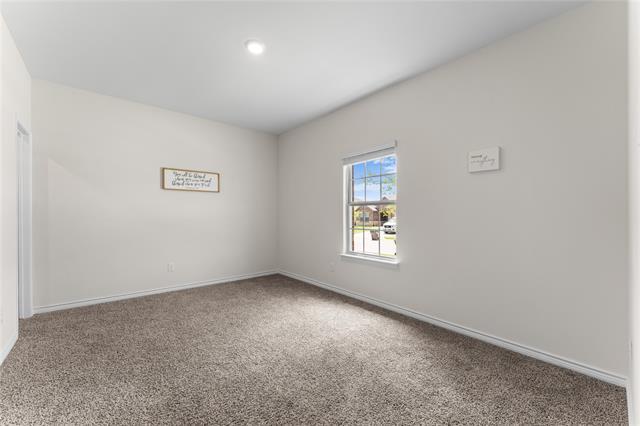 Building Photo - 706 Willow View Way