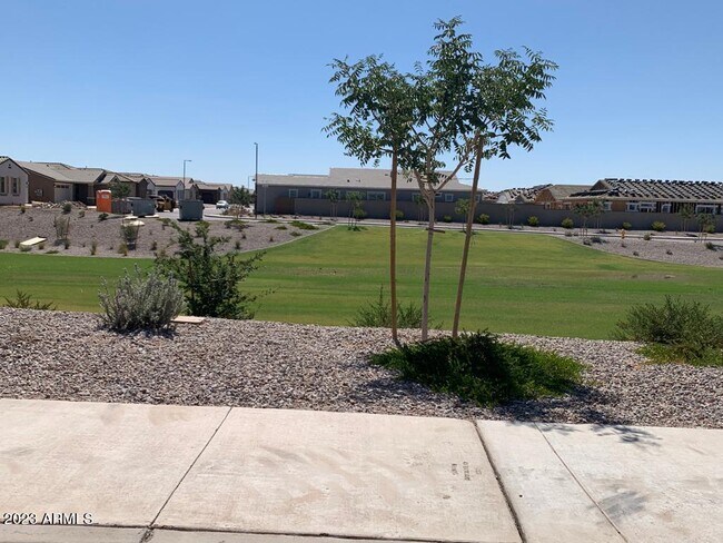 Building Photo - 2340 W Sunland Ave