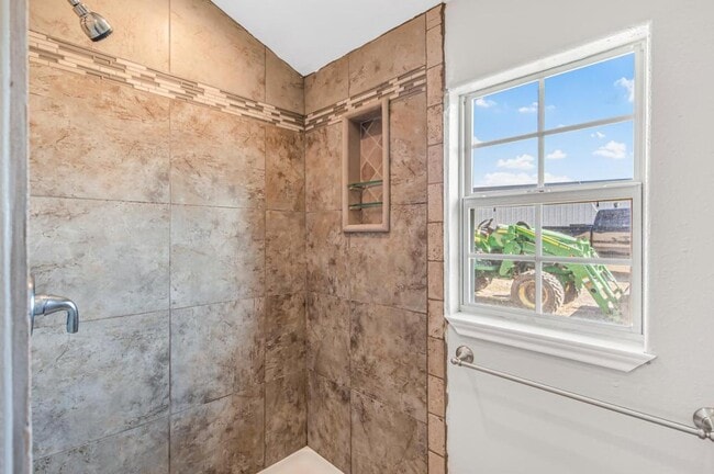 Building Photo - 2002 TX-36