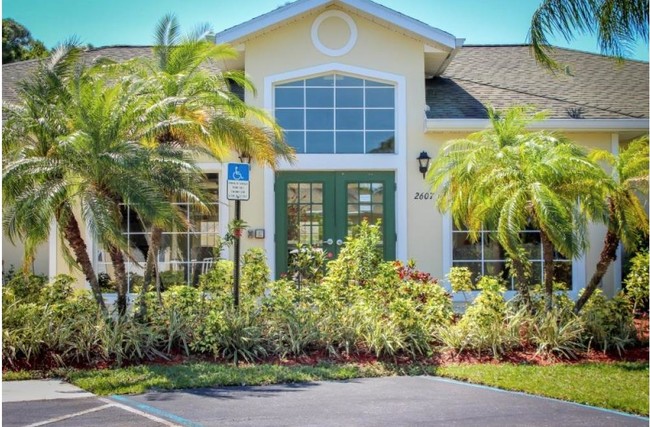 Primary Photo - Lake Forest Park- Senior Living at Ease