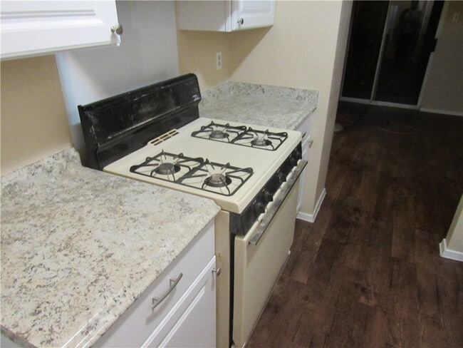 Building Photo - 2129 Andover Dr