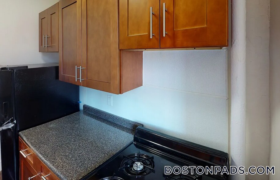 Building Photo - 1191 Boylston St