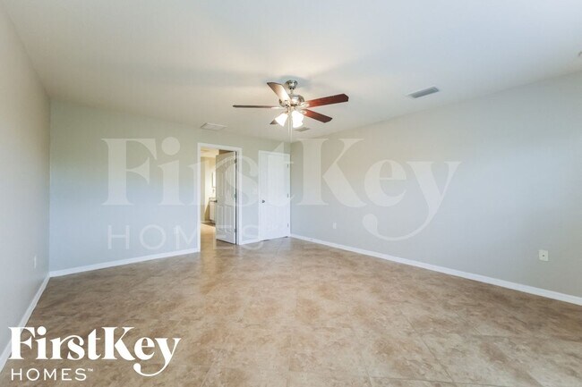 Building Photo - 2917 NW 26th St