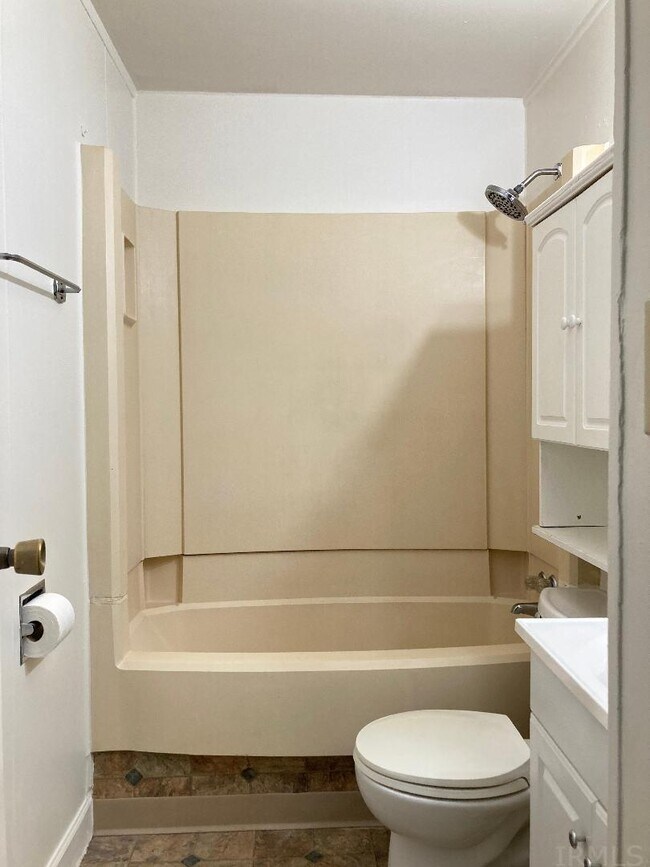 Building Photo - 2707 Princeton Ave