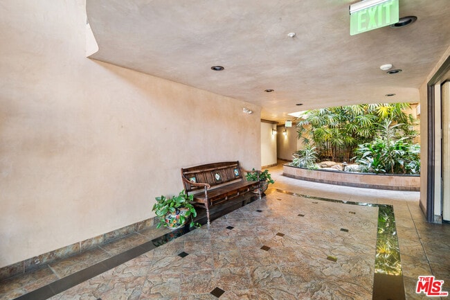 Building Photo - 1255 Federal Ave