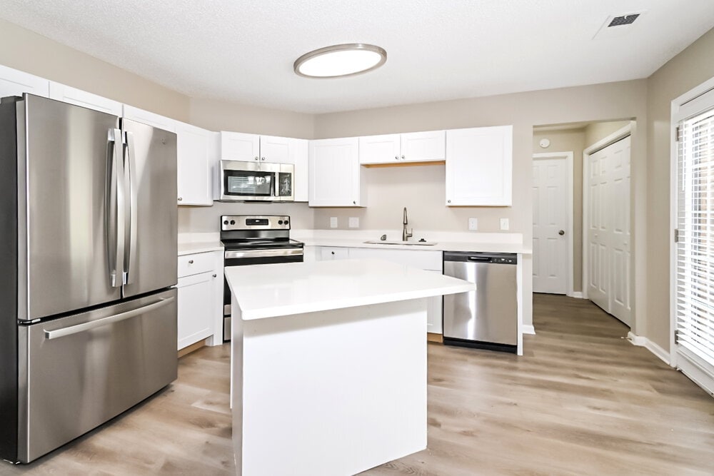 Building Photo - 12873 Fox Ridge Ln