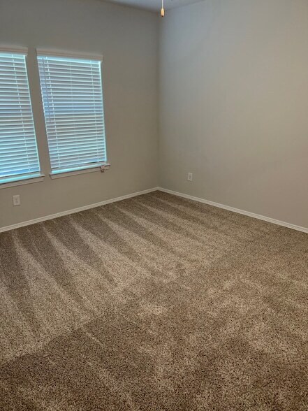 Building Photo - 10722 Violet Bloom Dr