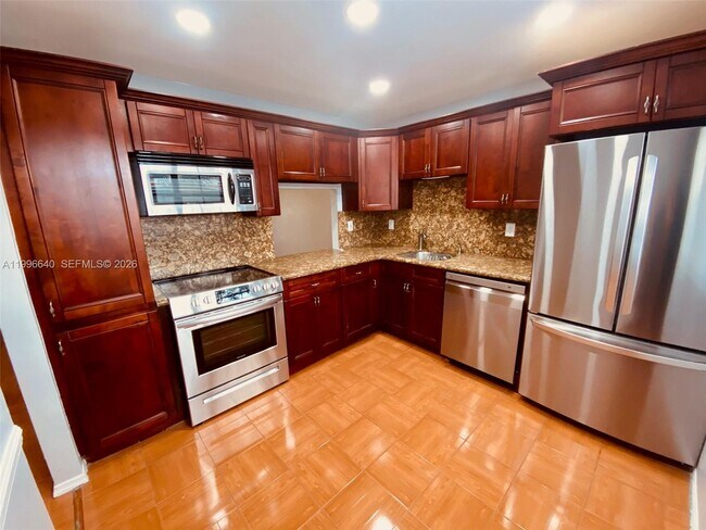 Building Photo - 9890 Hammocks Blvd