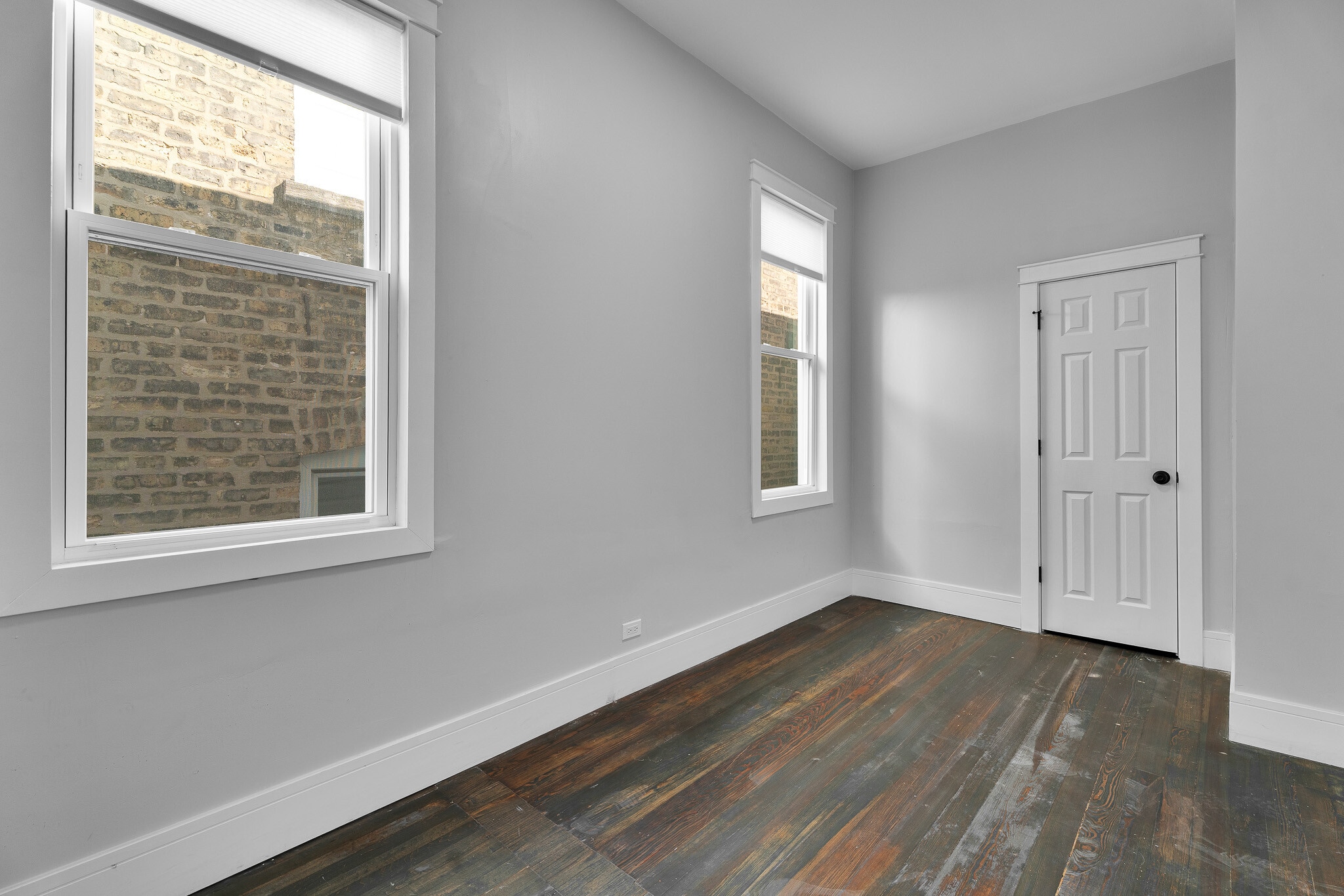 Building Photo - 1406 N Kildare Ave