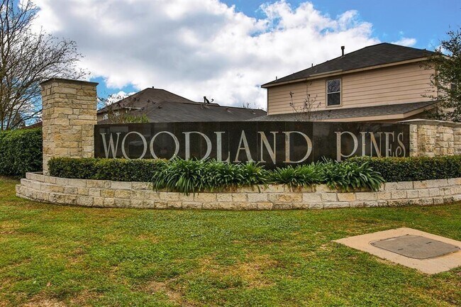 Building Photo - 1907 Wooded Acres Dr