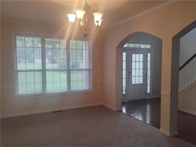 Building Photo - 807 Sylvania Ct SE