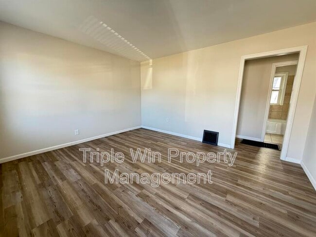 Building Photo - 17 St Genevieve Ct