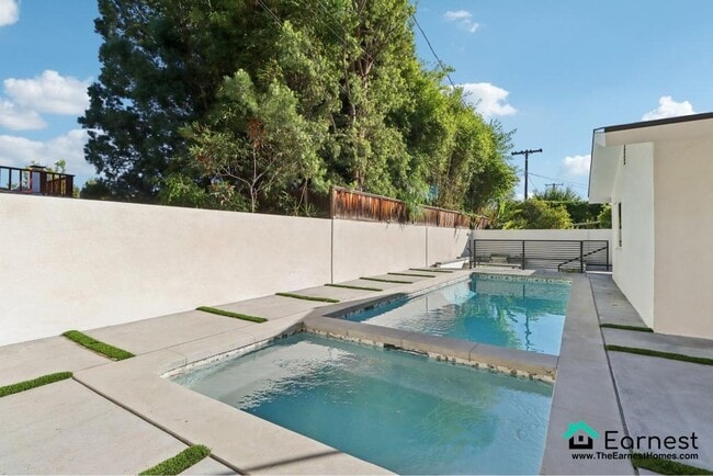 Building Photo - 4 + 3 Elegant Sherman Oaks Retreat with Po...