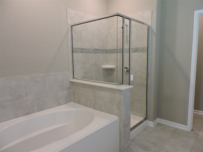Building Photo - 1102 Upton Ct