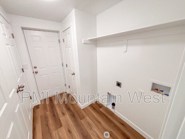 Building Photo - 1356 S 1000 W