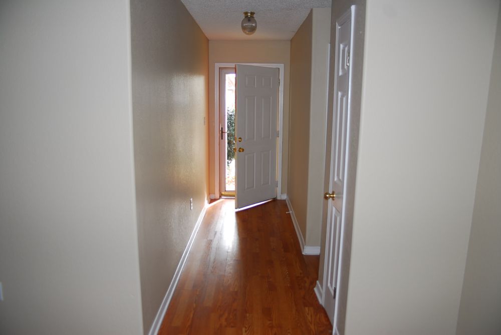 Building Photo - 14486 Williamsburg Dr