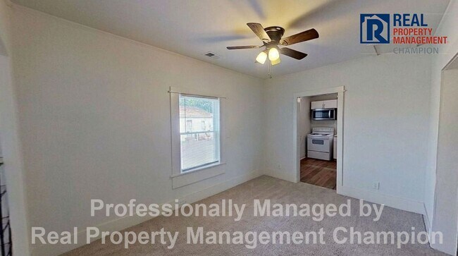Building Photo - Fully Updated 3 BD/1 BA Cottage w/Covered Porch, Off-Street Parking, W/D Included