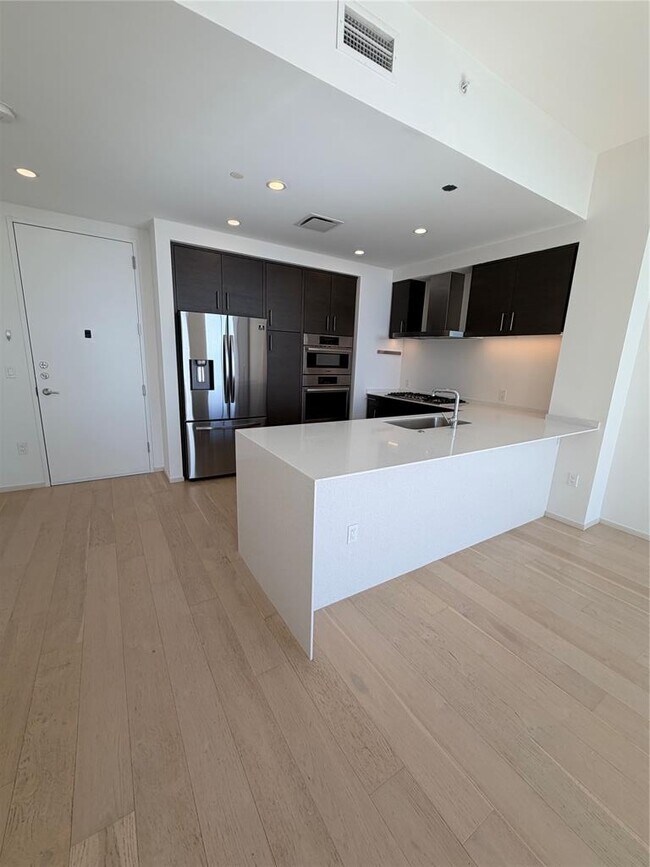 Building Photo - 301 West Ave