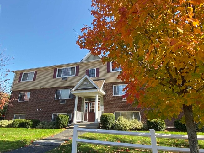 Building Photo - 3931 Brown Ave