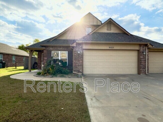 Primary Photo - 9025 N 157th E Ave