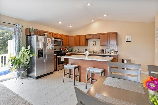 Building Photo - 2552 60th St SE