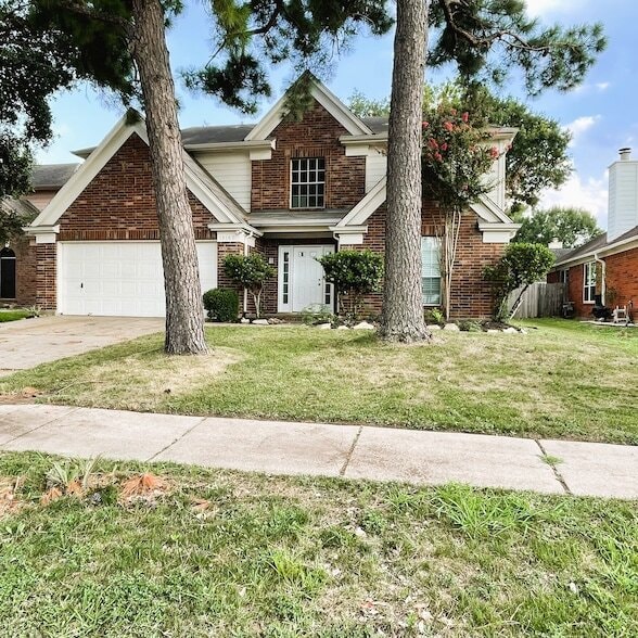 Building Photo - 18143 Holly Forest Dr