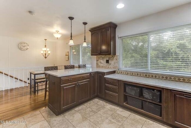 Building Photo - 15305 Northwood Dr