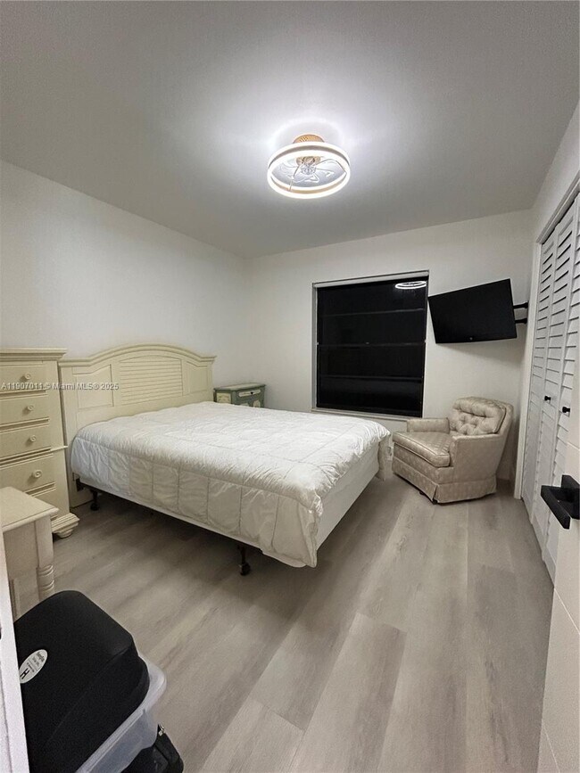 Building Photo - 200 Berkley Rd