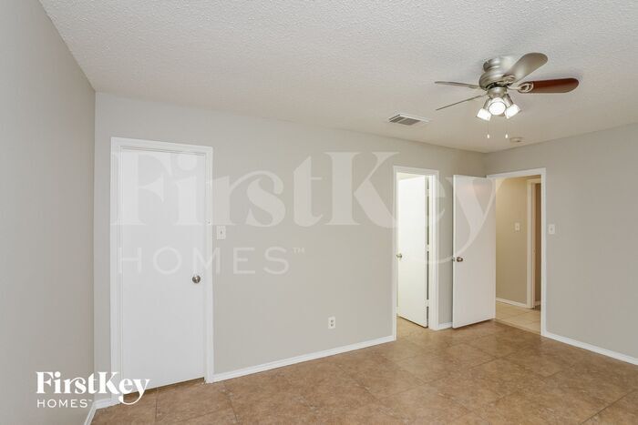 Building Photo - 2304 Paddle Creek