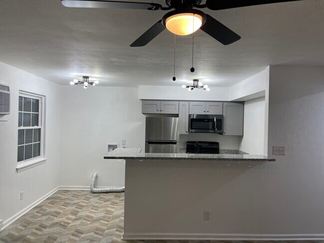 Building Photo - 7440 Fenner St