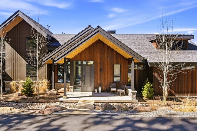 Building Photo - 4475 Forest Trail