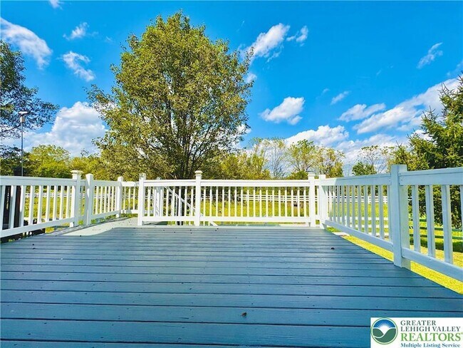 Building Photo - 6945 Hunt Dr