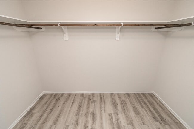 Building Photo - 24102 Avogadro Dr