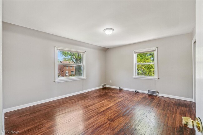 Building Photo - 4016 Bayard Rd