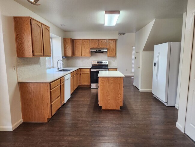 Building Photo - Beautiful Northwest Reno Home!