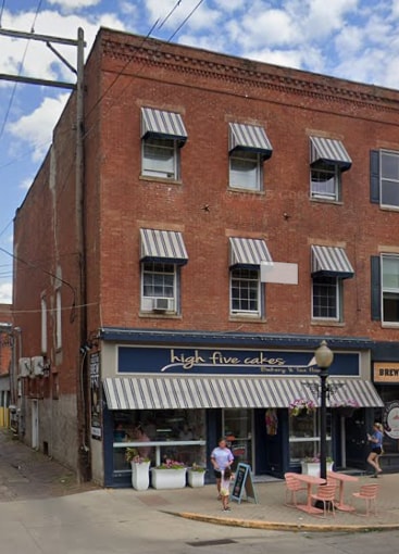 Building Photo - 81 N Paint St