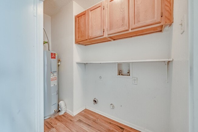 Building Photo - 614 Lillard Rd