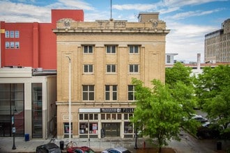 Building Photo - Aerie 147 Lofts