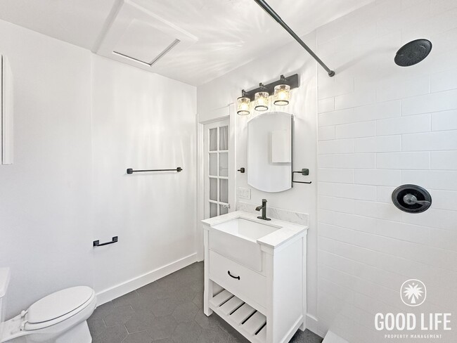 Building Photo - Charming 1BD/1BA + Studio Home in North Park with Vaulted Ceilings, Private Yard & Prime Walkable...