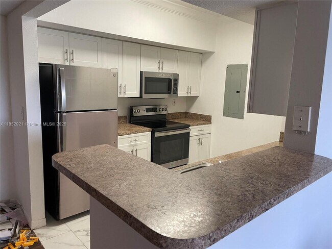 Primary Photo - 201 SW 116th Ave
