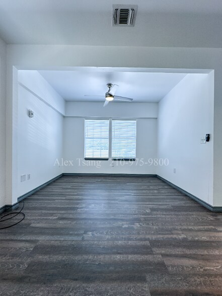 Building Photo - 802 Montana St