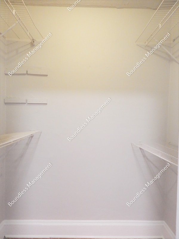 Building Photo - 622 Waldo St SE