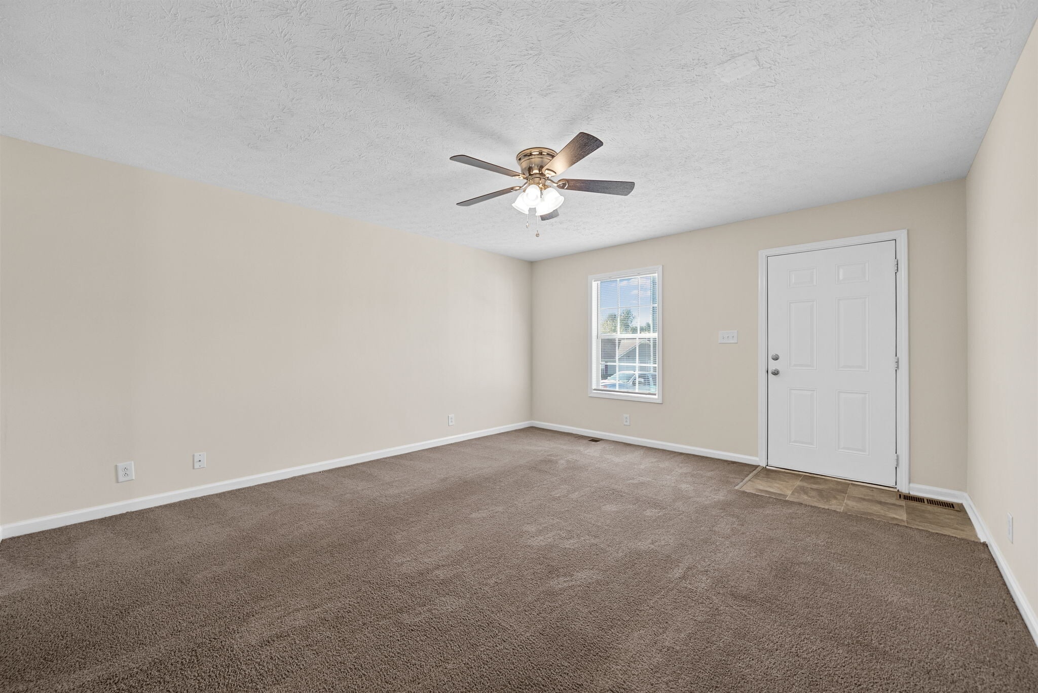 Building Photo - 105 Solid Rock Ct