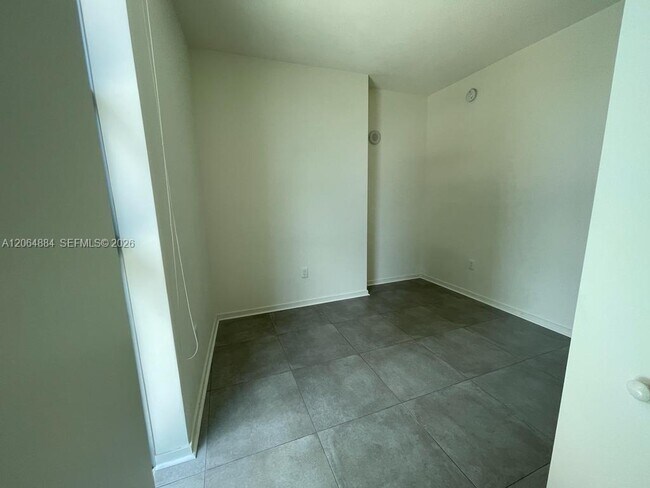 Building Photo - 1100 S Miami Ave