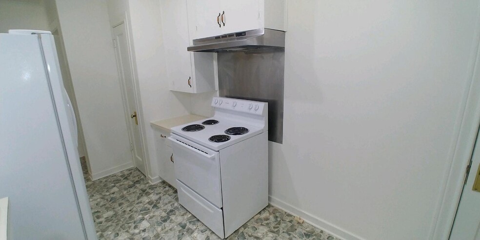 Building Photo - 1309 N 5th St