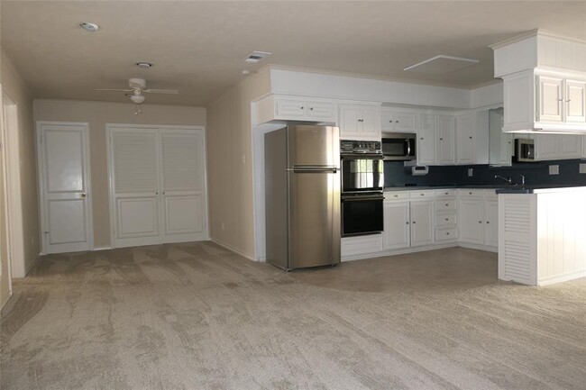 Building Photo - 6317 Rincon Way
