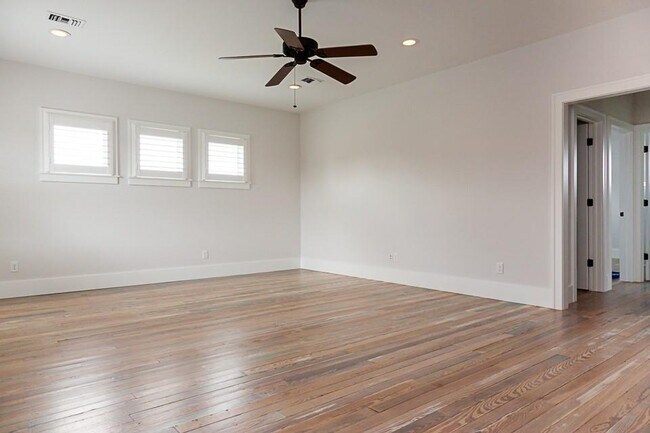 Building Photo - 2612 Todville Rd