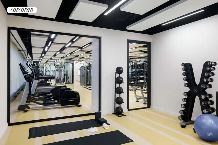 Building Photo - 450 Washington St