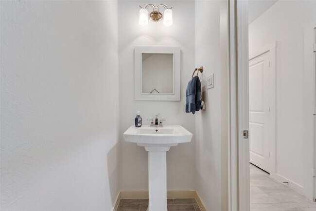 Building Photo - 2955 Stunning Dr