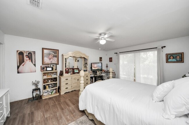 Building Photo - 17 Winged Foot Dr